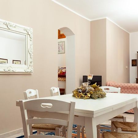 Favoloso Appartamento In Villa Monterosi Экстерьер фото
